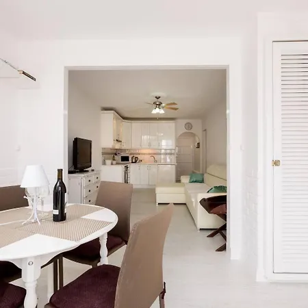 Diamantes 26 - One Bed Apartman